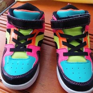 Girl’s/toddler size 11 OP shoes